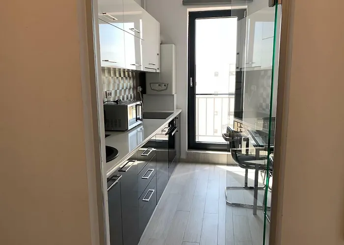 Raph アパート ナボダリ